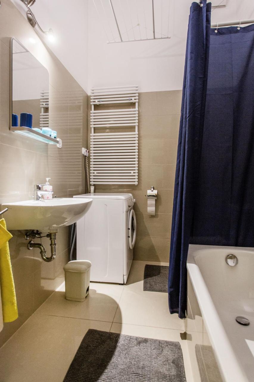 Family Suite By Heroes' Square Budapest Bagian luar foto